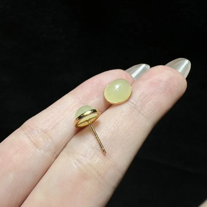 和田玉耳钉 和田玉耳钉