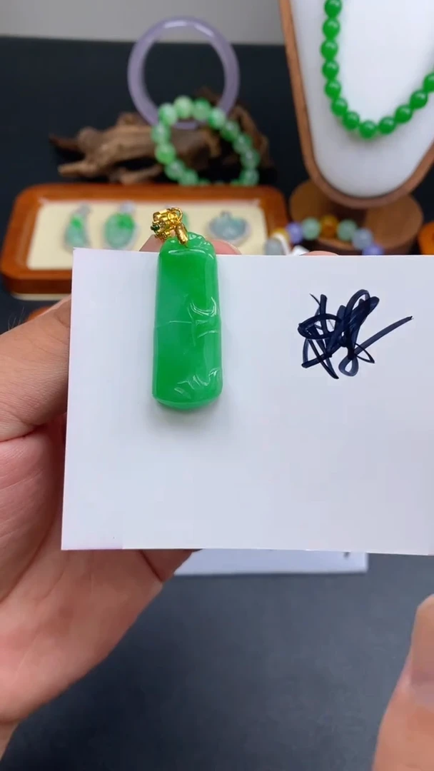 翡翠未镶嵌吊坠(不含链) 高端品质严选（一物一图）