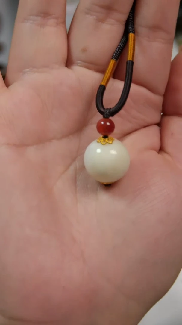 和田玉未镶嵌颈饰转转珠