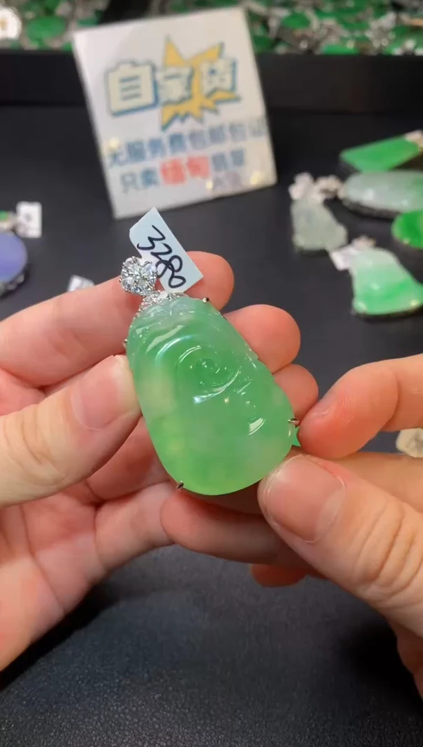 翡翠银S925镶嵌颈饰翡翠