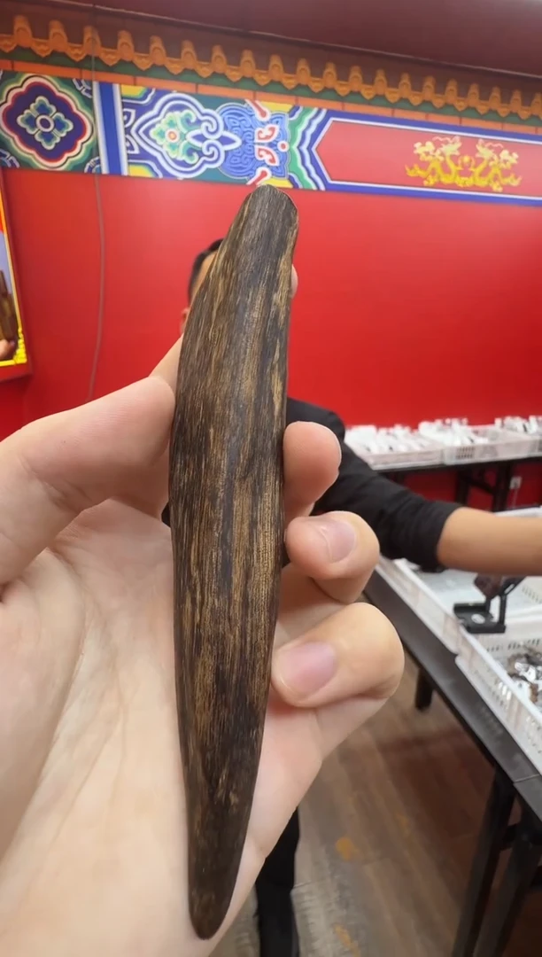 沉香吊坠c12芽庄多样性发一