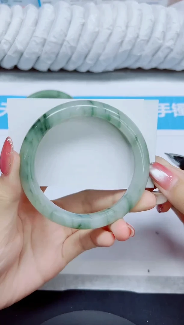 石英质玉手镯未镶嵌278/60.0