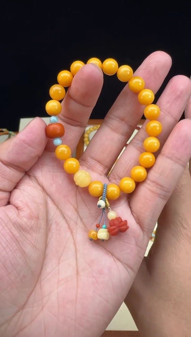 【闪购商品】蜜蜡手链未镶嵌鸡油黄