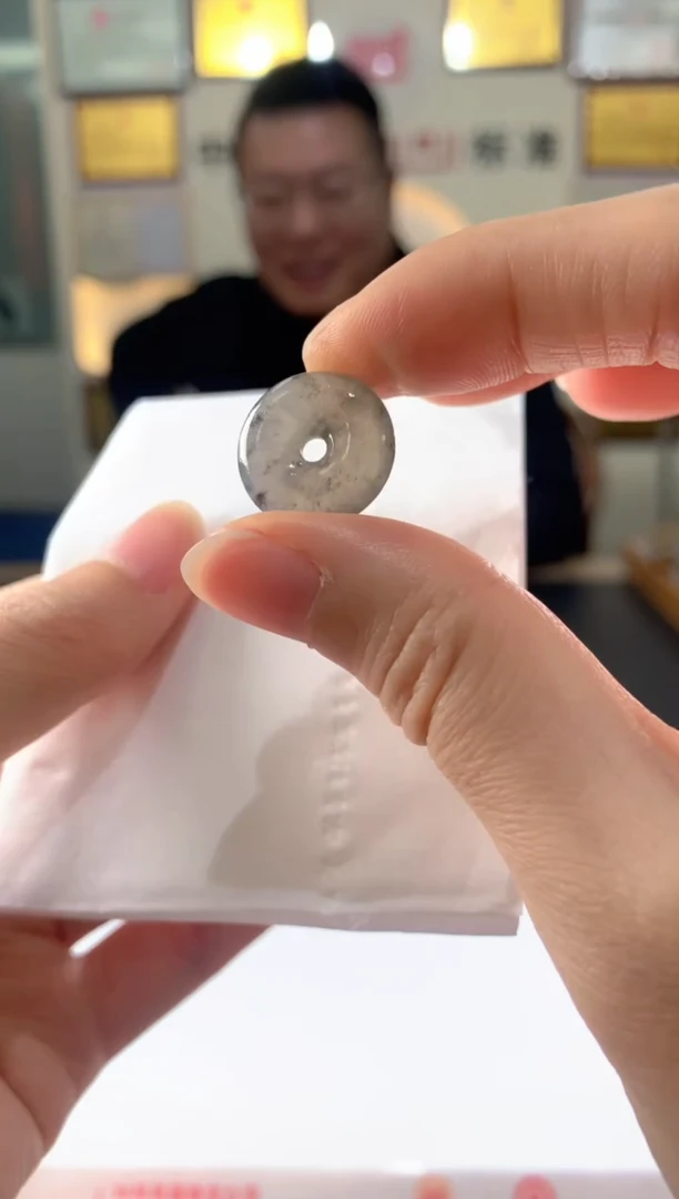 未镶嵌定制翡翠飞?毛货抛光