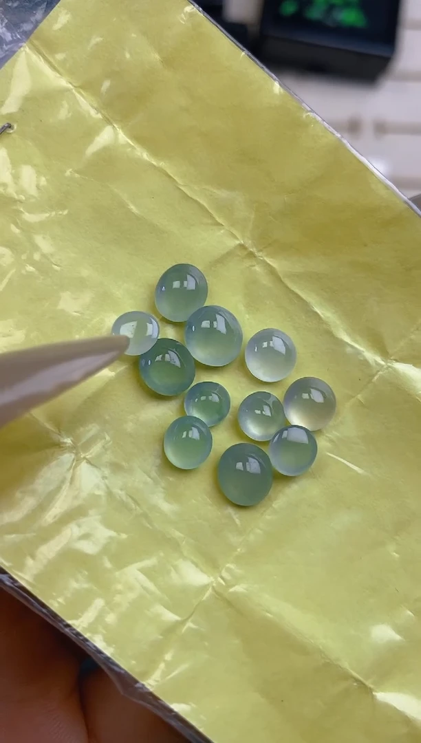 定制翡翠未镶嵌天然翡翠蛋面38