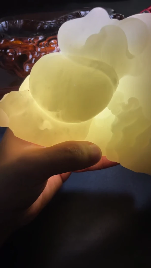 颈饰未镶嵌和田玉小**。24