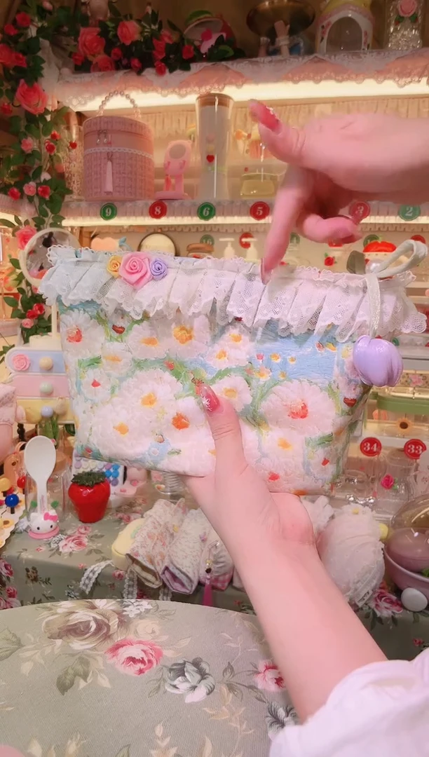 蕾丝油画化妆包——手工制作品质好！