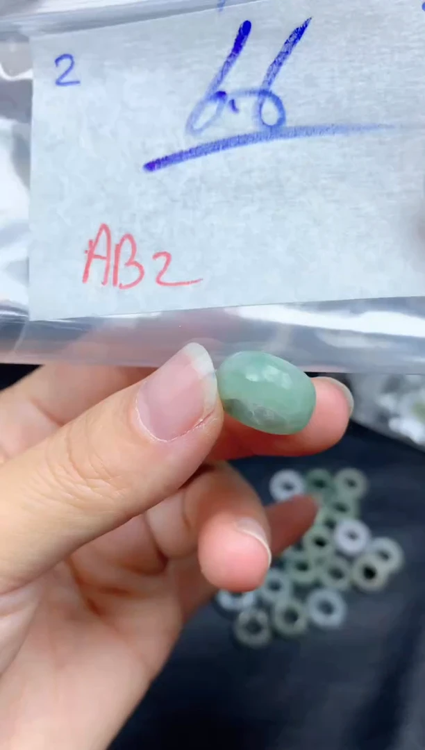 未镶嵌挂件翡翠無*美2毛货需精细抛光挂件多样性拍一发一