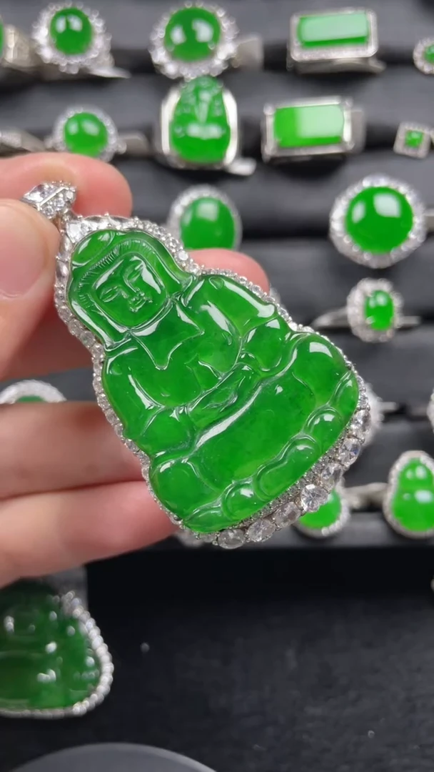 颈饰银S925镶嵌翡翠温****y翡翠