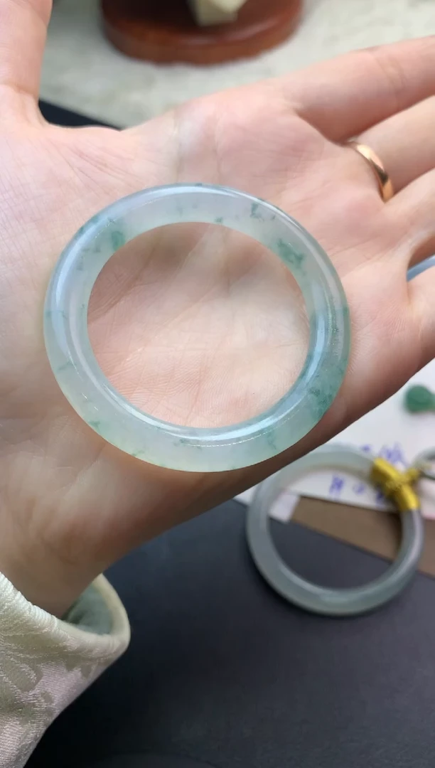 未镶嵌定制翡翠毛货