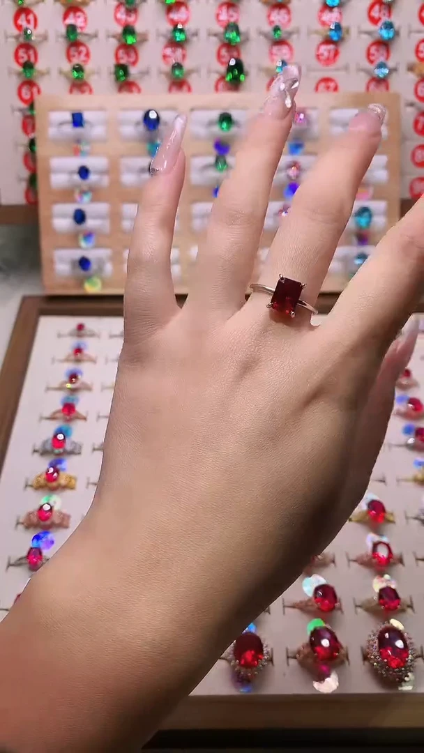 银S925镶嵌戒指红宝石酒红 7*9 银