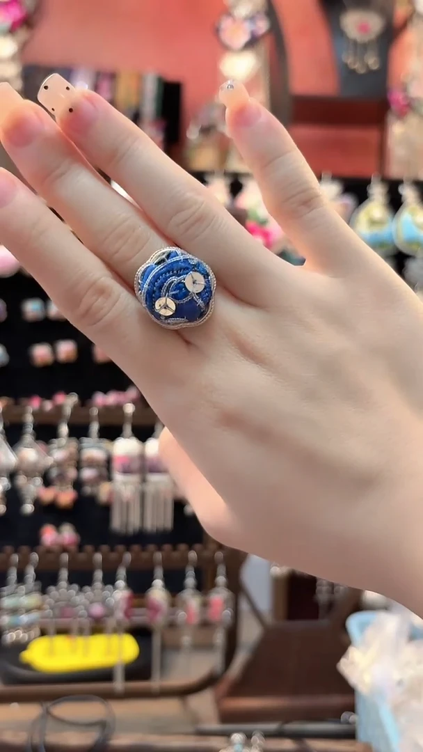 织绣 云织谣民族风精美饰品   150