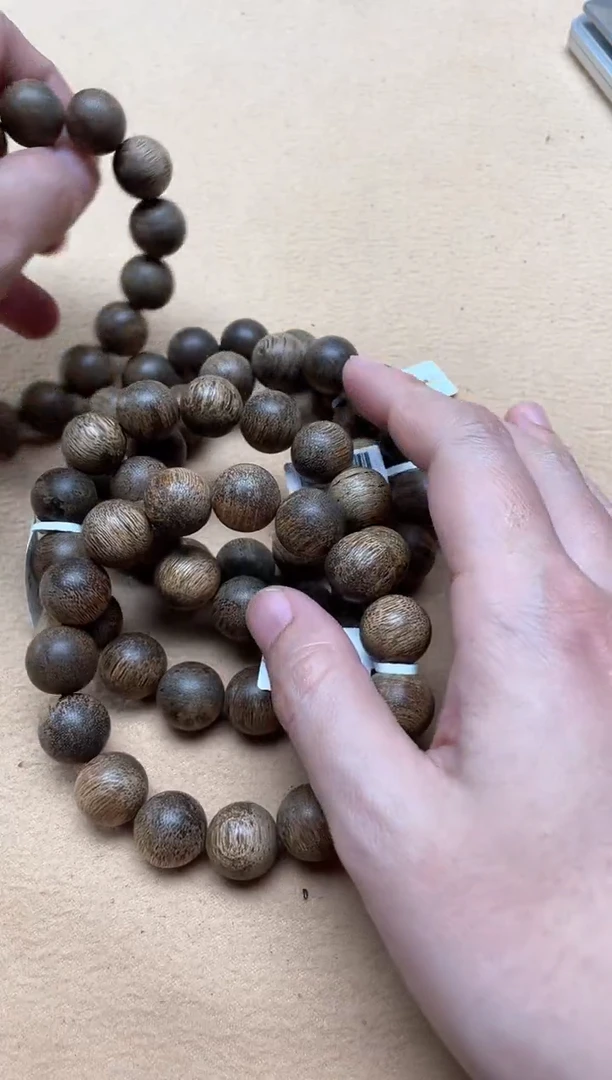 【闪购商品】沉香手串菩萨棋1.5圆珠微瑕单圈多样性发其一