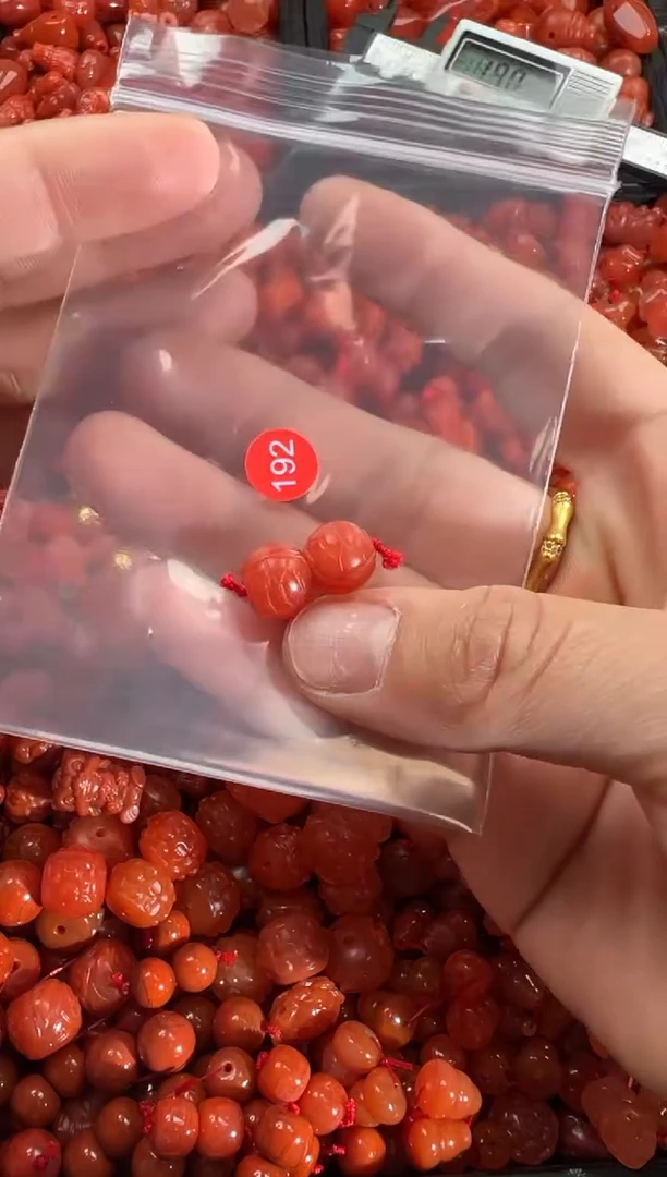 【闪购商品】南红玛瑙颈饰未镶嵌1