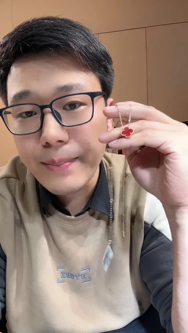 【闪购商品】玛瑙/玉髓手链18K金镶嵌红色k黄，四叶草套链GHJ25版