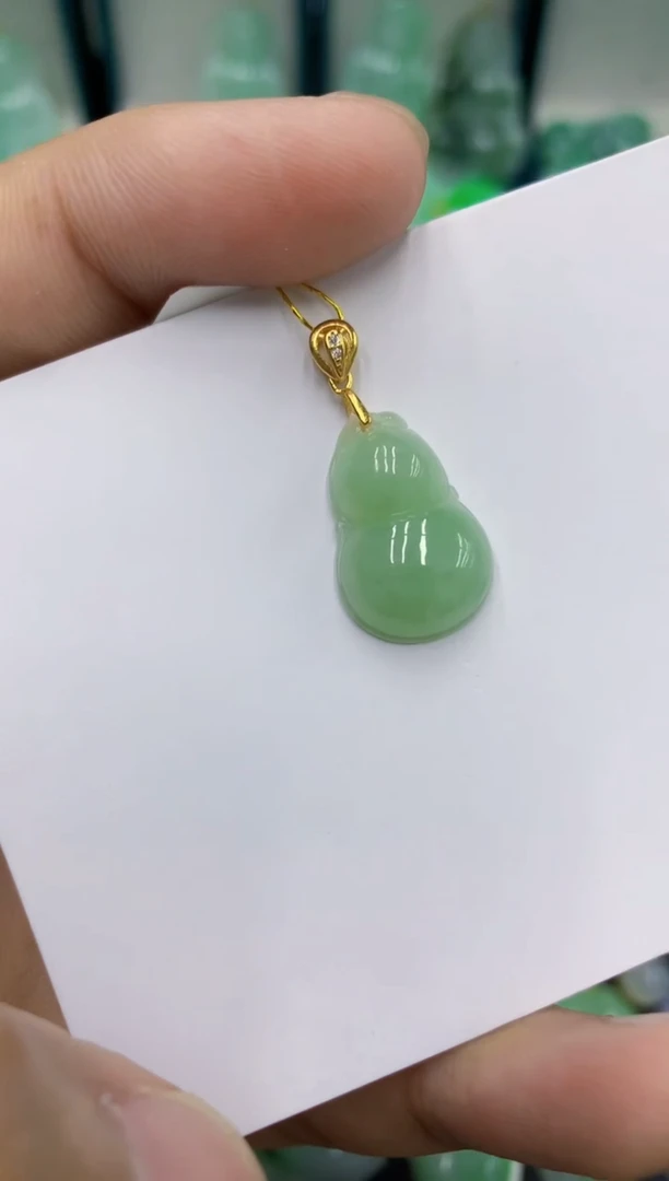 翡翠未镶嵌颈饰1111111111