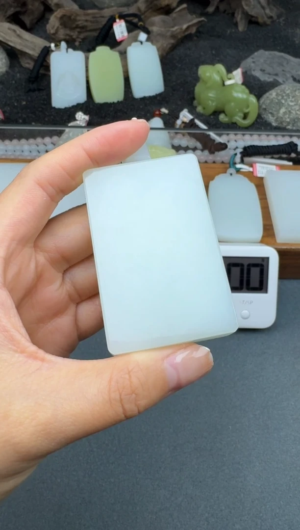 颈饰未镶嵌和田玉3