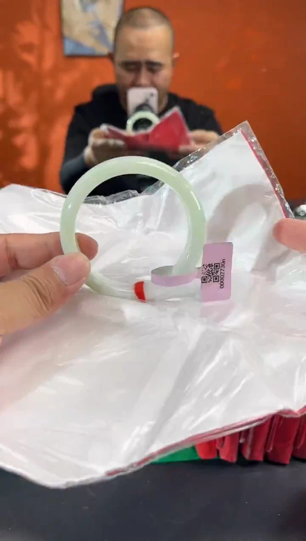 未镶嵌手镯翡翠6 56