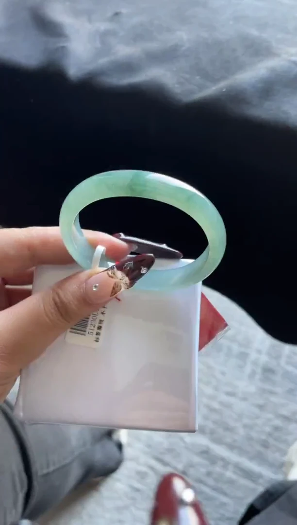 未镶嵌手镯翡翠贵妃 三天鉴赏期