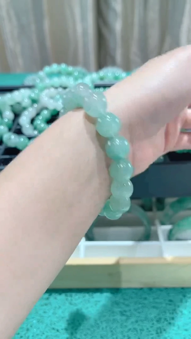石英质玉（非洲翠）合金项链手串