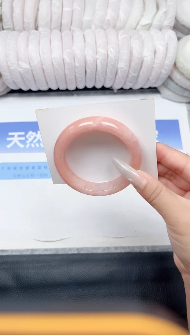 未镶嵌手镯石英质玉44-52.2