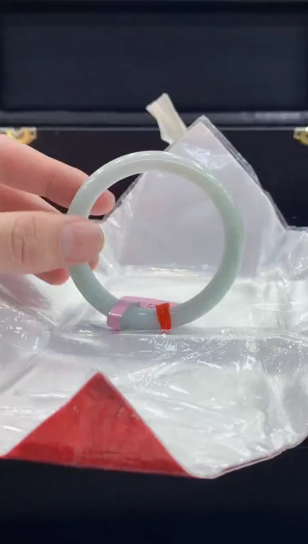 未镶嵌手镯翡翠翡翠手镯