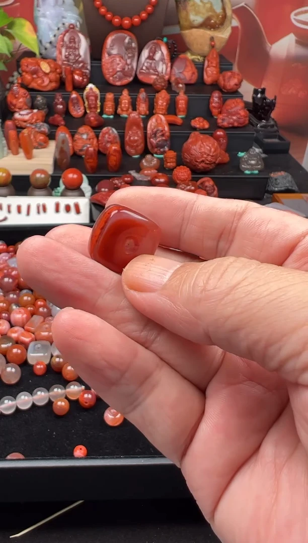 未镶嵌扣子南红玛瑙D**.扣子