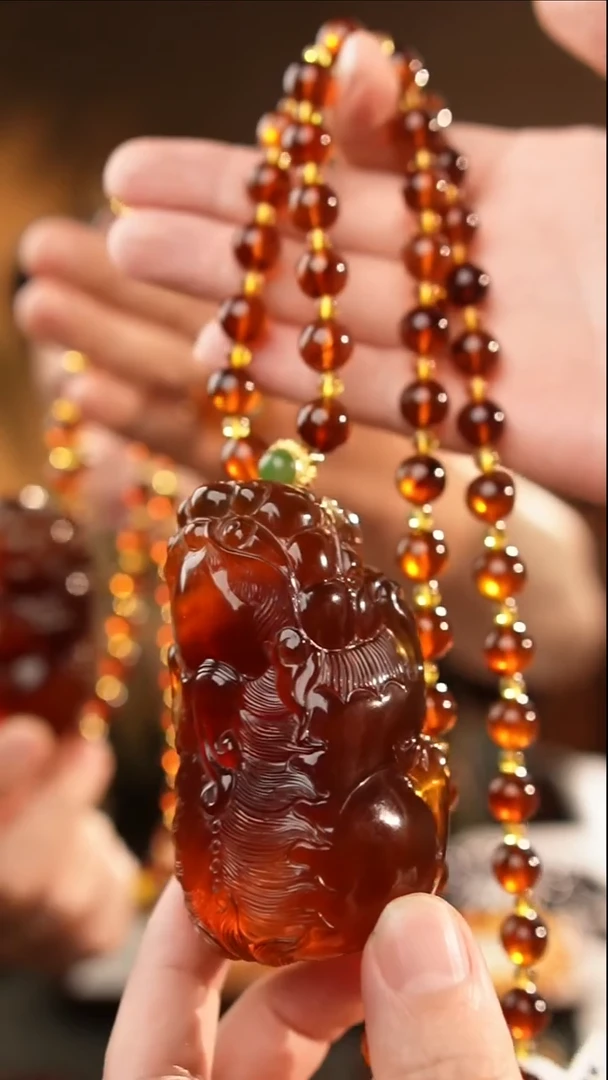琥珀颈饰未镶嵌紫罗兰貔貅项链
