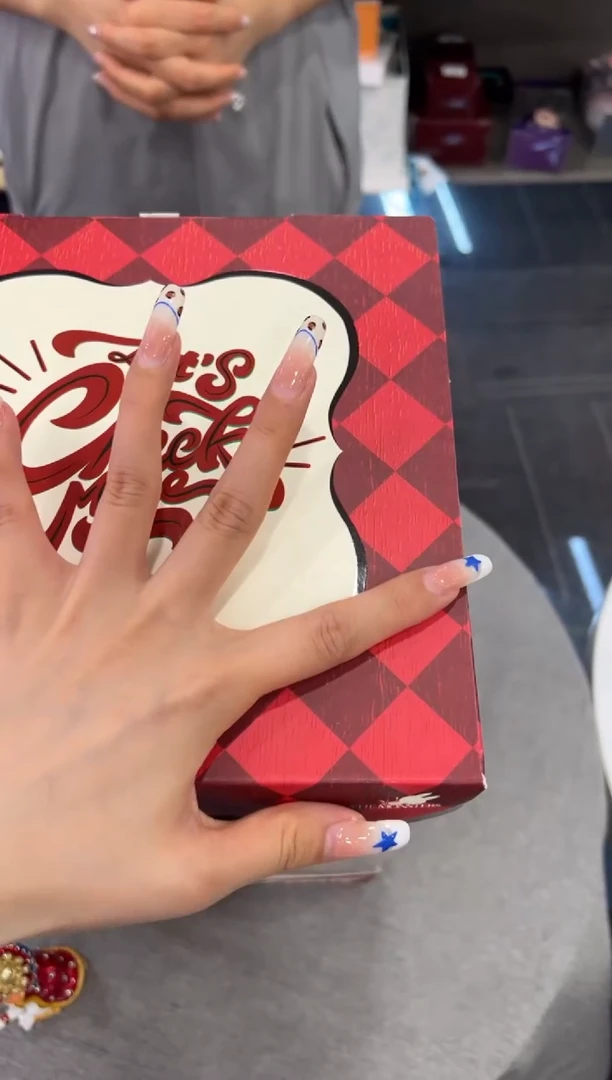 瓷片000---------