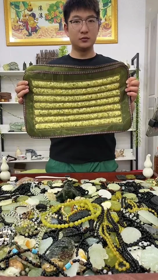 岫玉未镶嵌枕帘多样性发货发其中一件
