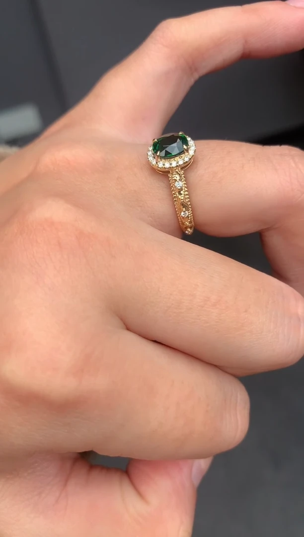 【闪购商品】石榴石（沙弗莱）戒指18K金镶嵌1ct沙弗莱戒指