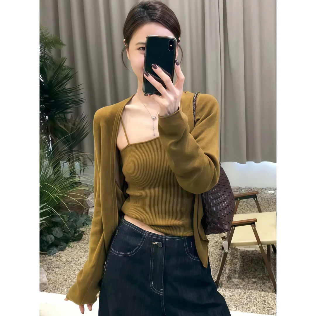 早秋韩系针织开衫外套吊带两件套女装2025新款松弛氛围感穿搭上衣