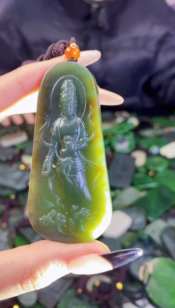 颈饰未镶嵌和田玉1