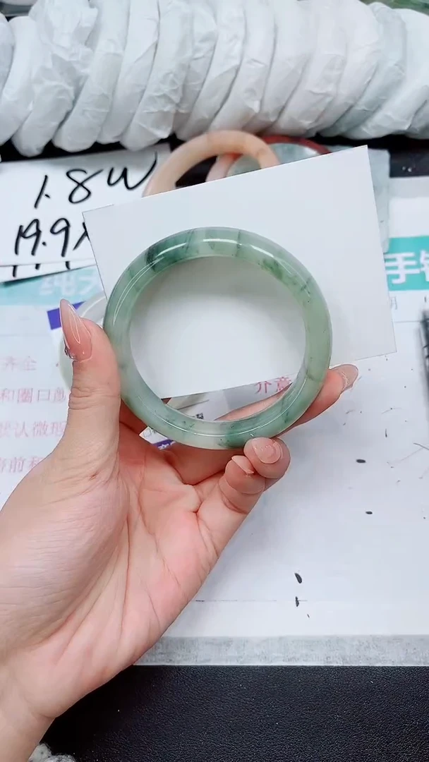 【闪购商品】石英质玉手镯未镶嵌A173-60/61