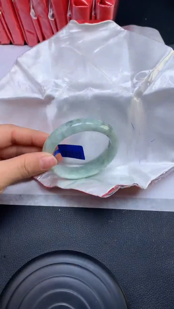 【闪购商品】翡翠手镯未镶嵌天然缅甸A货翡翠手镯
