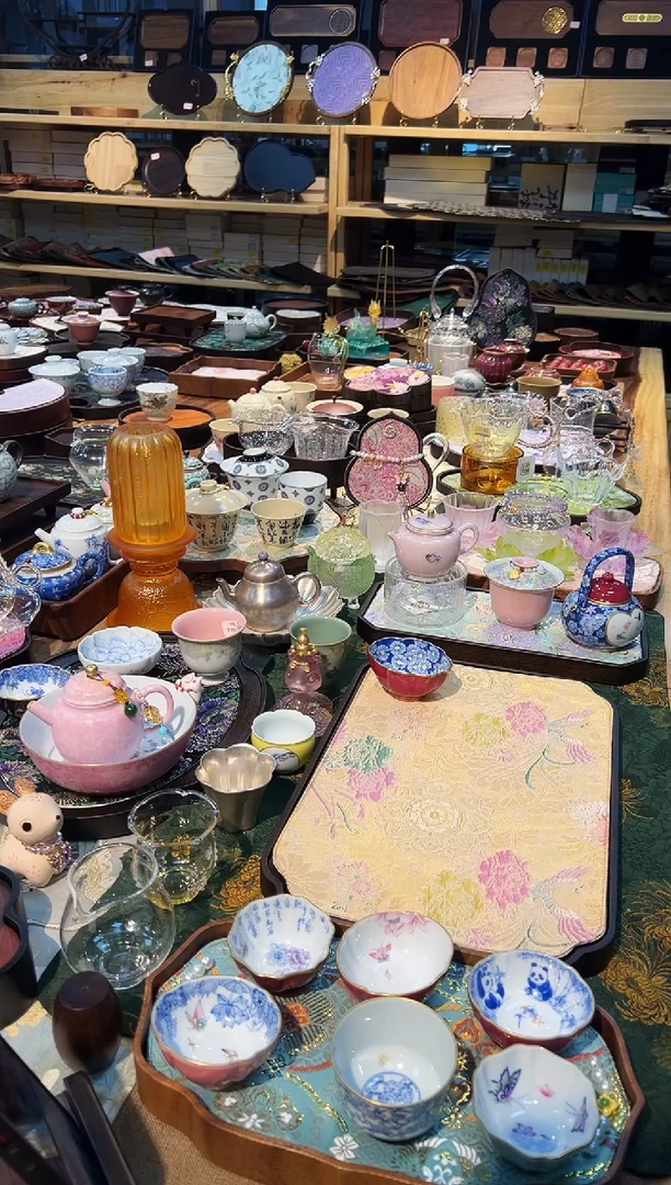 【闪购商品】两只蝴蝶两只蝴蝶