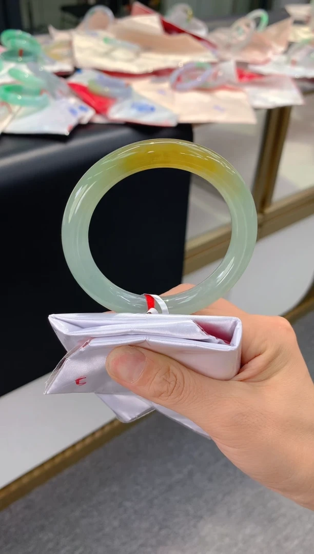 翡翠手镯未镶嵌75-翡翠手镯