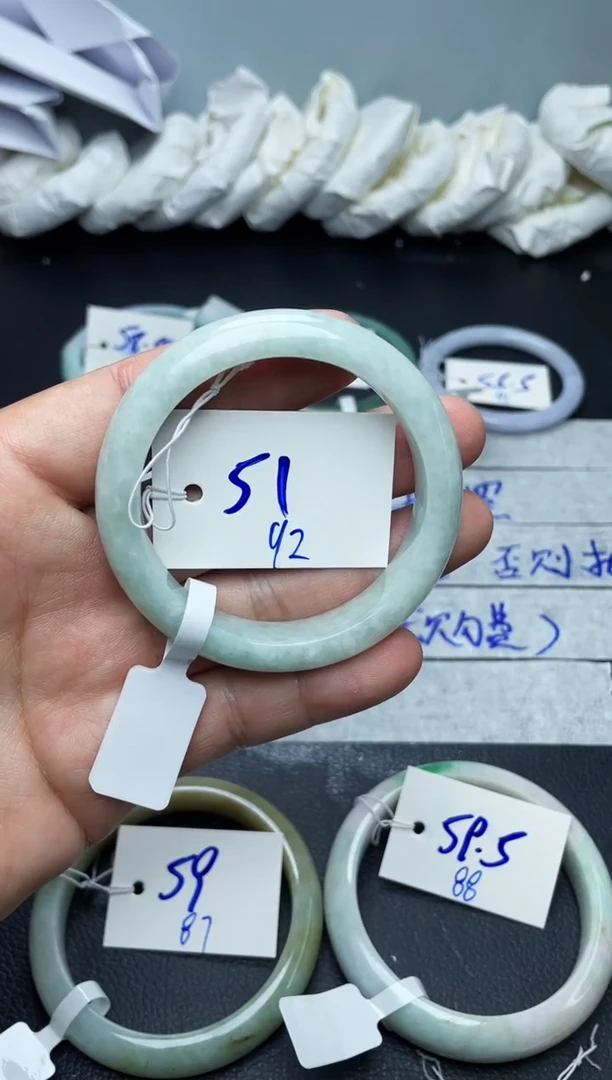 未镶嵌手镯翡翠92