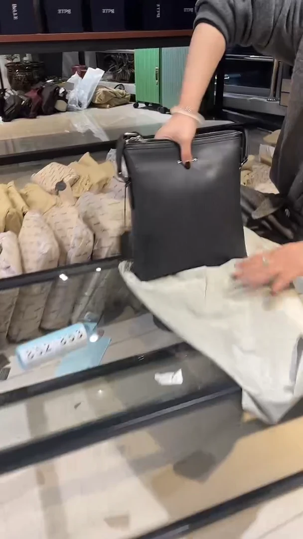 头层牛皮850品牌男包清货中（不要卡单，理性消费）