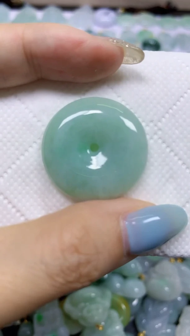 翡翠未镶嵌颈饰天然翡翠A货