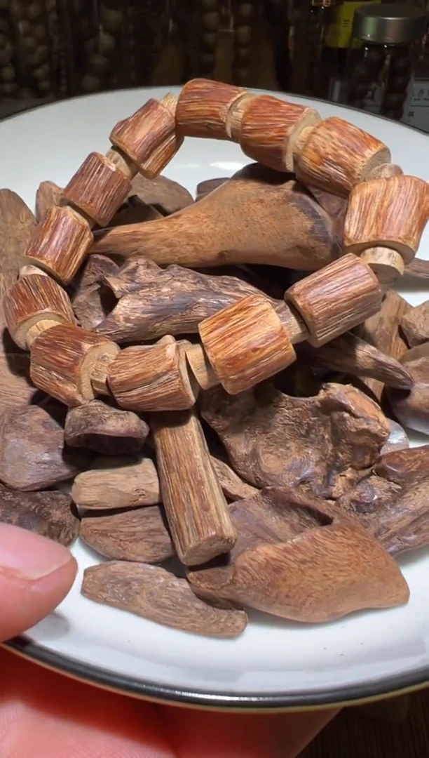 沉香沉香碎屑达拉干10.7克