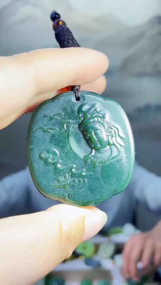 颈饰未镶嵌和田玉1