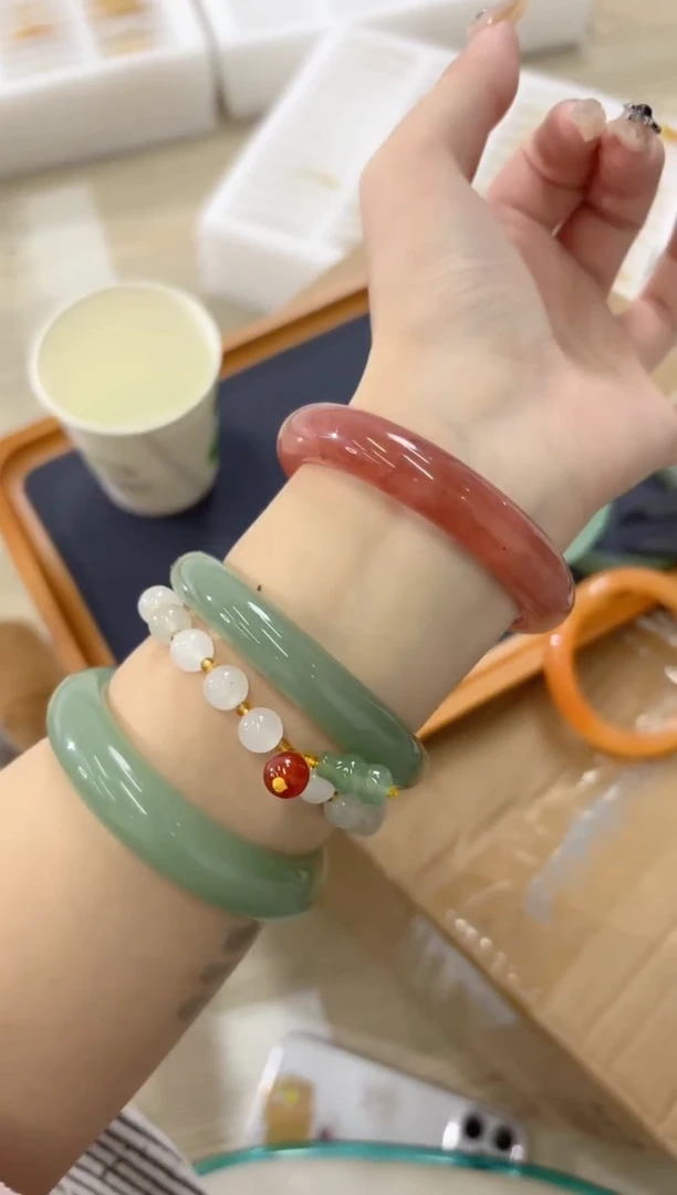 未镶嵌手镯石英质玉202-53HO