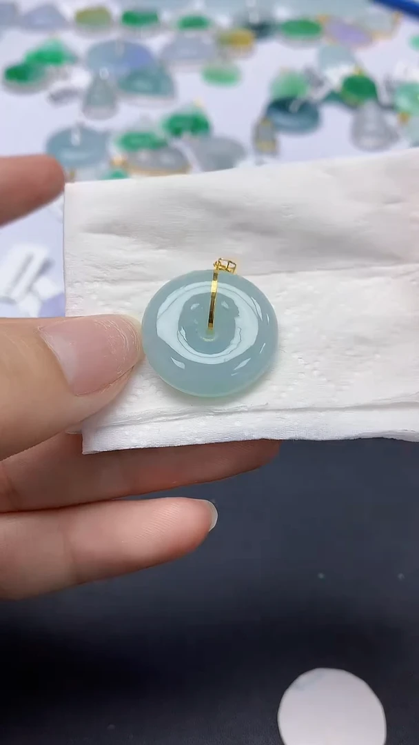 翡翠18K金镶嵌颈饰天然缅甸a货翡翠