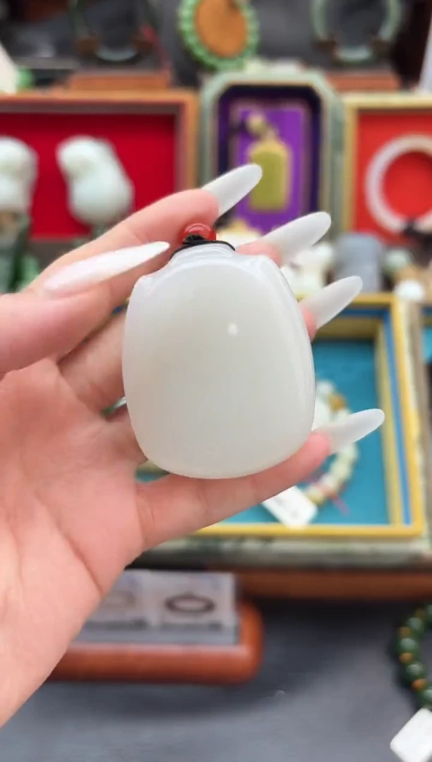 颈饰未镶嵌和田玉董小姐推荐 多样性发货 拍一发一bk