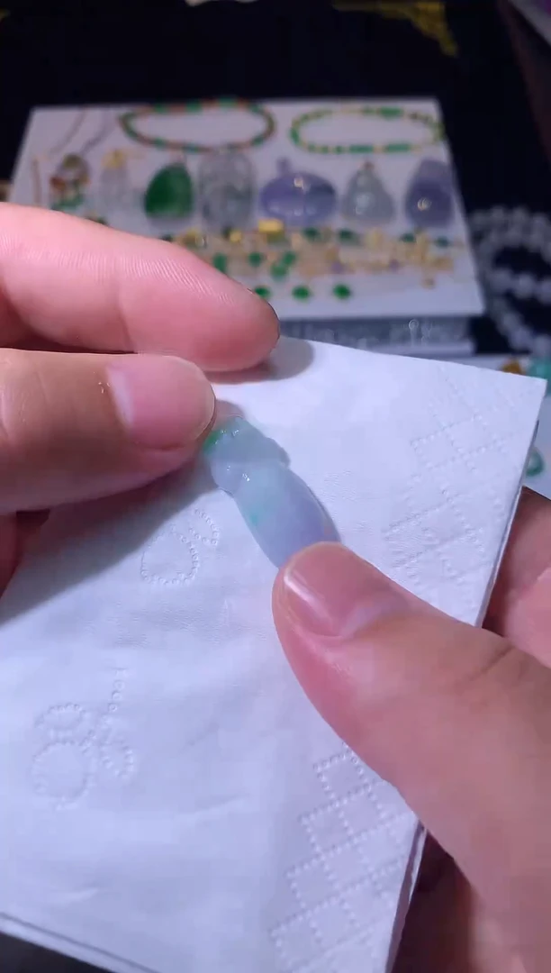 吊坠(不含链)未镶嵌翡翠18