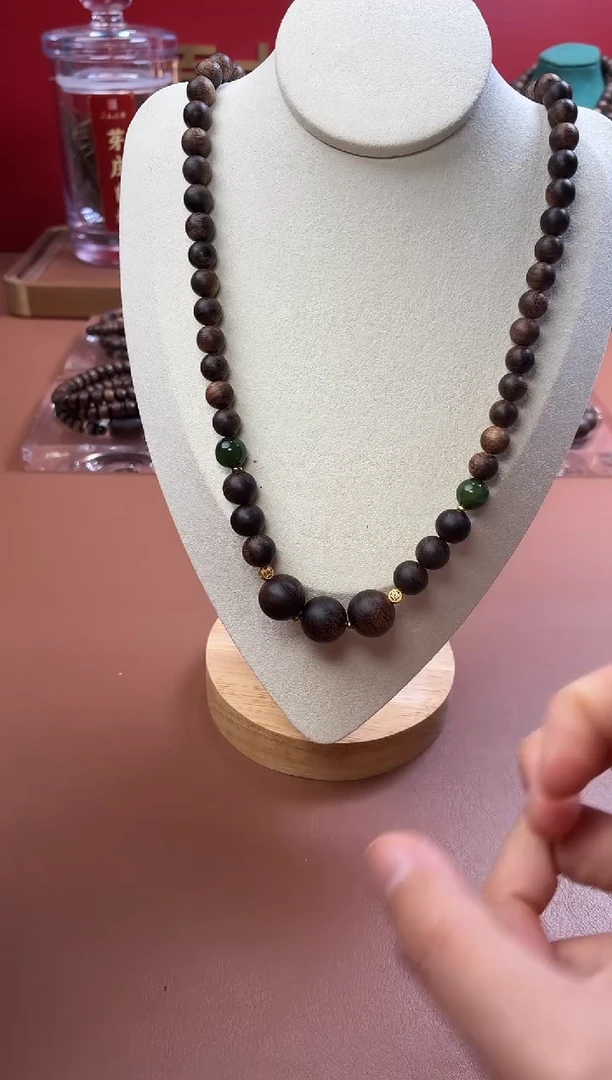 沉香手串沉水越南芽庄黄棋楠瘤疤+越南芽庄白棋楠设计