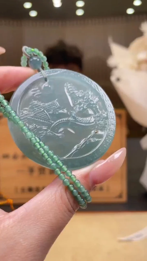 翡翠未镶嵌颈饰            *808