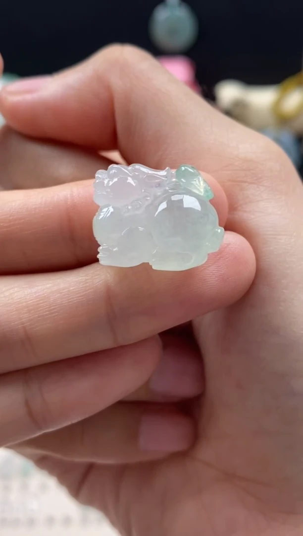 【闪购商品】翡翠颈饰未镶嵌翡翠白冰麒麟