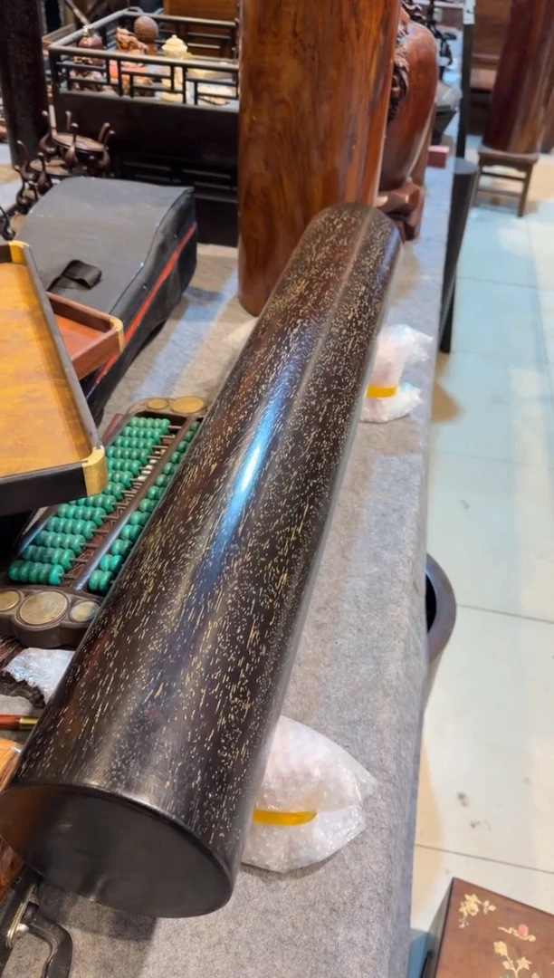 木鑫****媒珍藏老货...紫檀....横财摆件